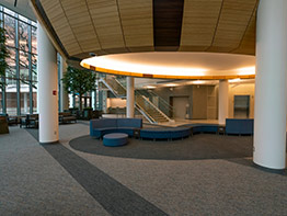 El Hospital UI Health ha Inaugurado su Nuevo Atrium