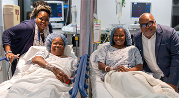 UI Health Kidney Transplant Coordinator Gifts Her Kidney to Mom