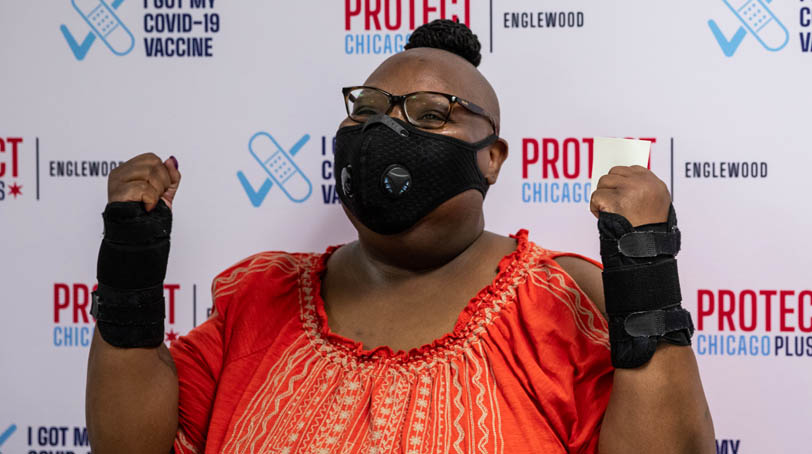 En UI Health, sabemos que un futuro más seguro es un futuro más saludable. Es por eso que continuamos investigando los tratamientos y terapias COVID, y proveemos la vacuna con citas sin cita previa. 
